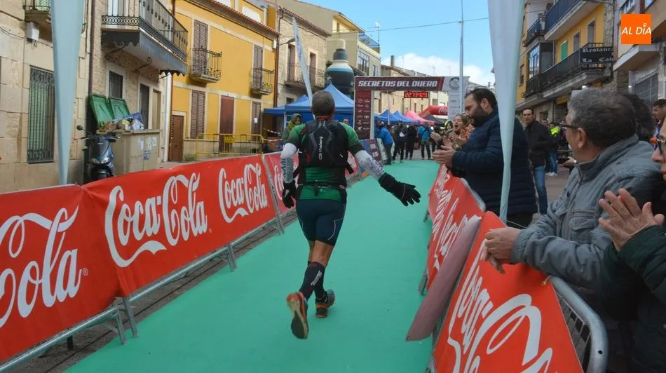 Foto 8 - Cerca de 300 corredores toman la salida en el III Trail Secretos del Duero  