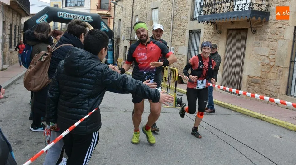 Foto 7 - Cerca de 300 corredores toman la salida en el III Trail Secretos del Duero  
