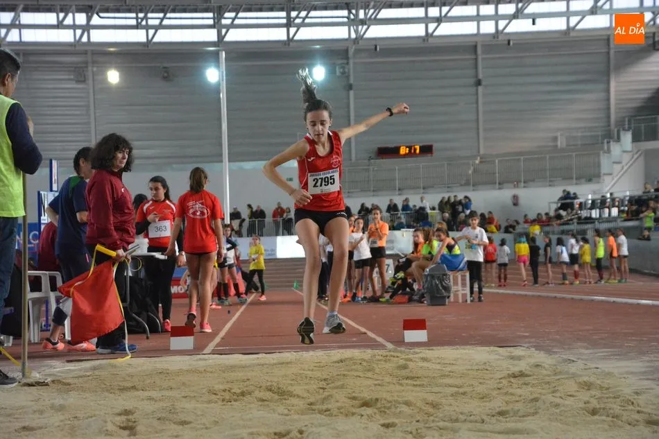 Foto 8 - La pista cubierta Carlos Gil P&eacute;rez acoge la primera jornada de los Juegos Escolares