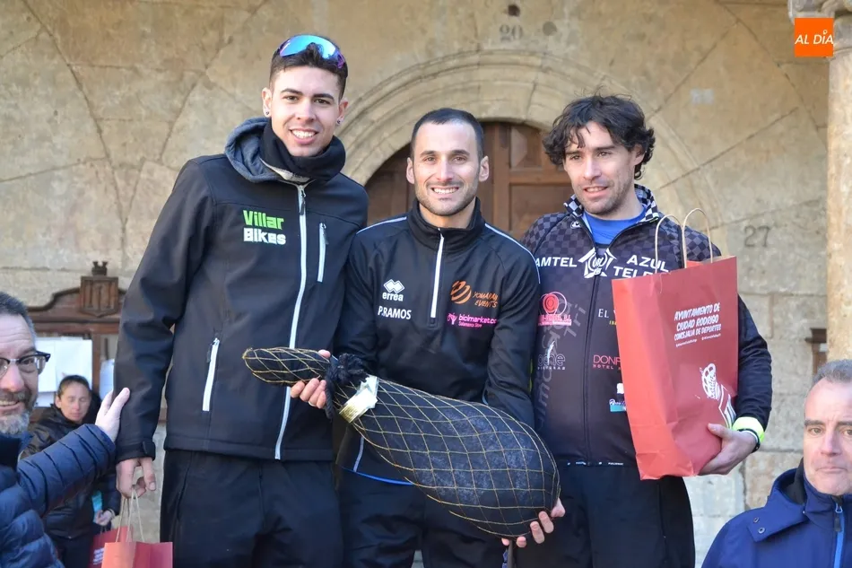Foto 3 - Soleada pero fr&iacute;a jornada de competici&oacute;n en Mir&oacute;briga a pie y sobre ruedas  