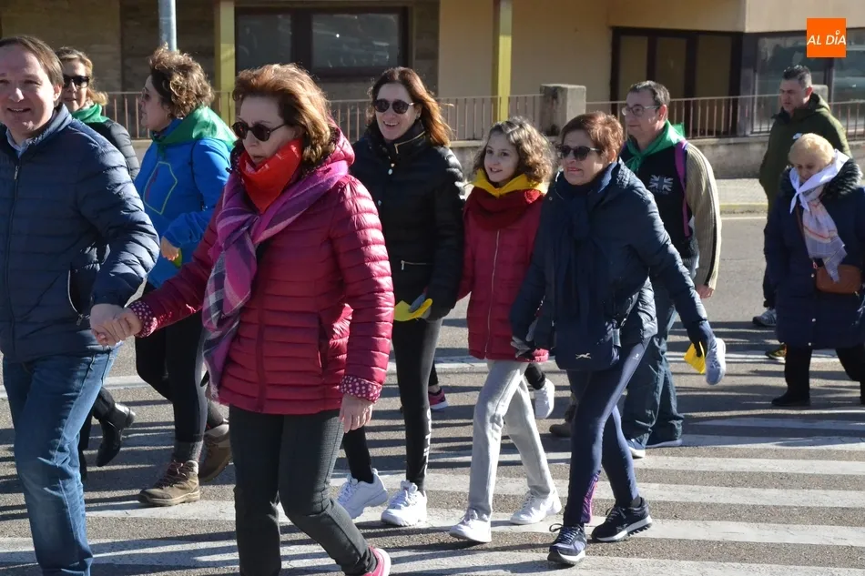 Foto 11 - Alrededor de 150 personas marchan a Ivanrey con &lsquo;obst&aacute;culos&rsquo; por el camino  