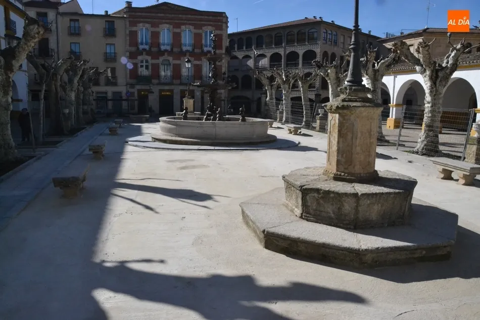 Foto 7 - La Plazuela del Buen Alcalde recupera todas las ensaladeras  