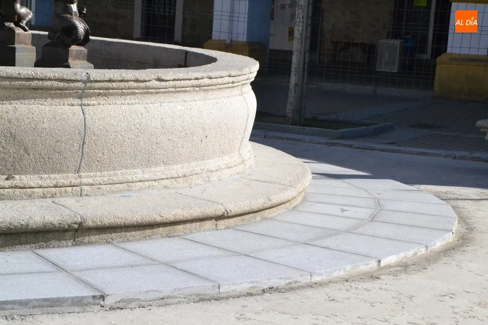 Foto 4 - La Plazuela del Buen Alcalde recupera todas las ensaladeras  