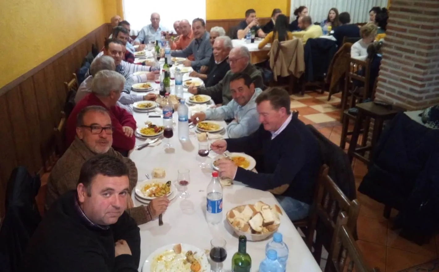 Foto 2 - Pepe Balta re&uacute;ne a amigos de varios pueblos para celebrar su cumplea&ntilde;os  
