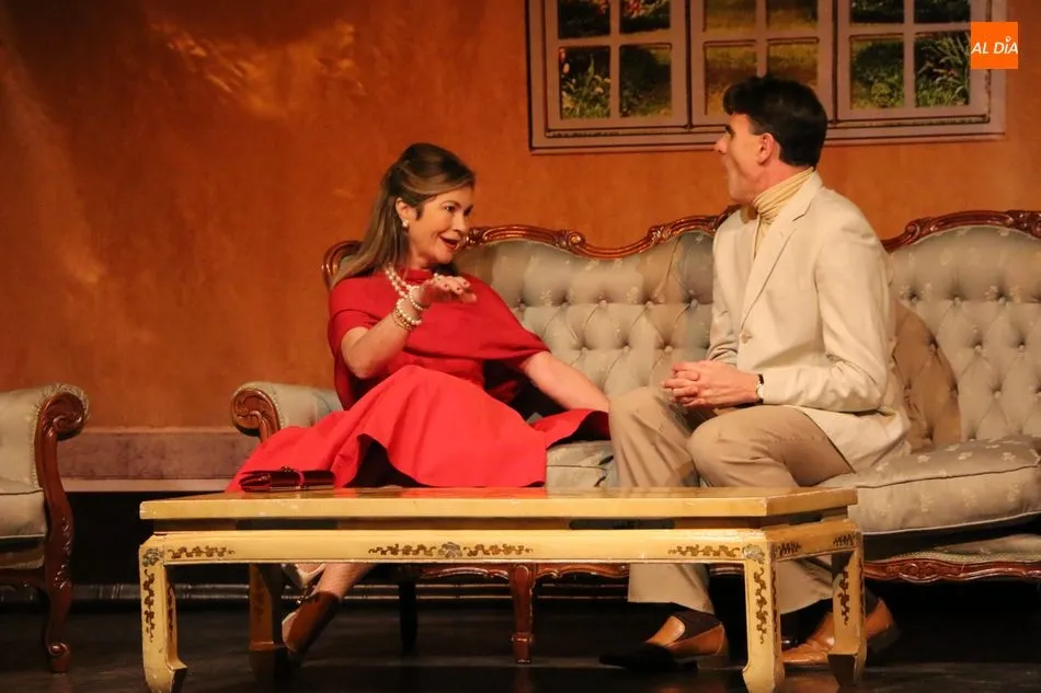 Foto 7 - Tirinto & Co arranca las risas del p&uacute;blico con &lsquo;La decente&rsquo; de Miguel Mihura  