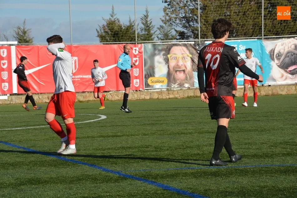 Foto 8 - El Santa Marta pierde una buena oportunidad frente al Uni&oacute;n Adarve (1-2)