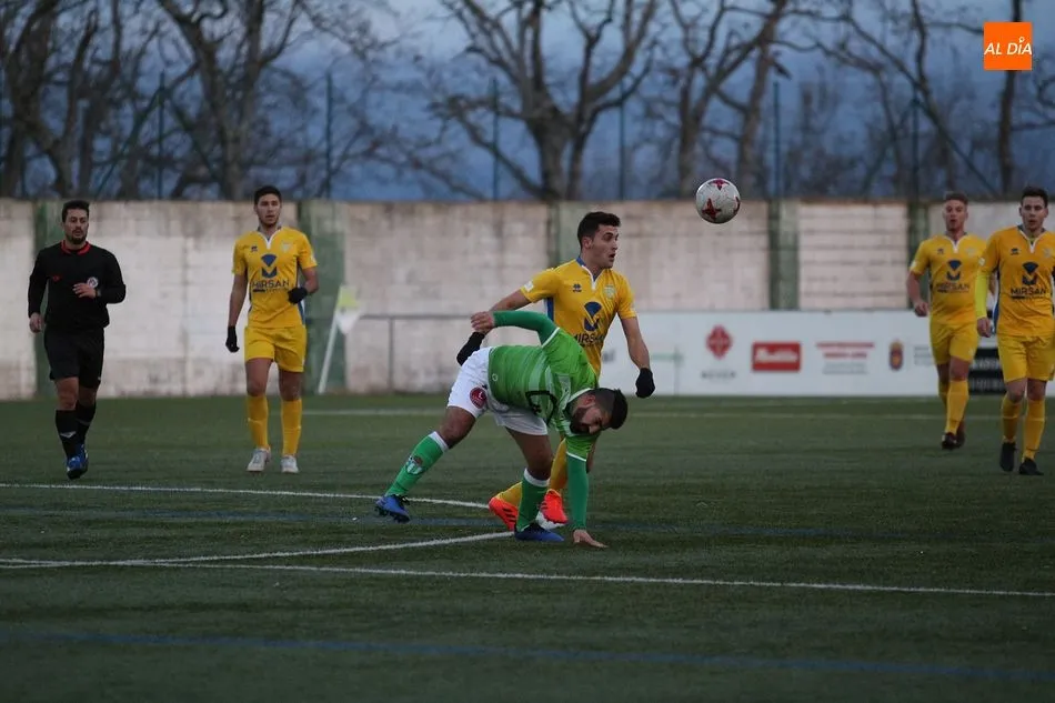 Foto 10 - El Real Monterrey vence al Guijuelo B en el &uacute;ltimo minuto (0-1)