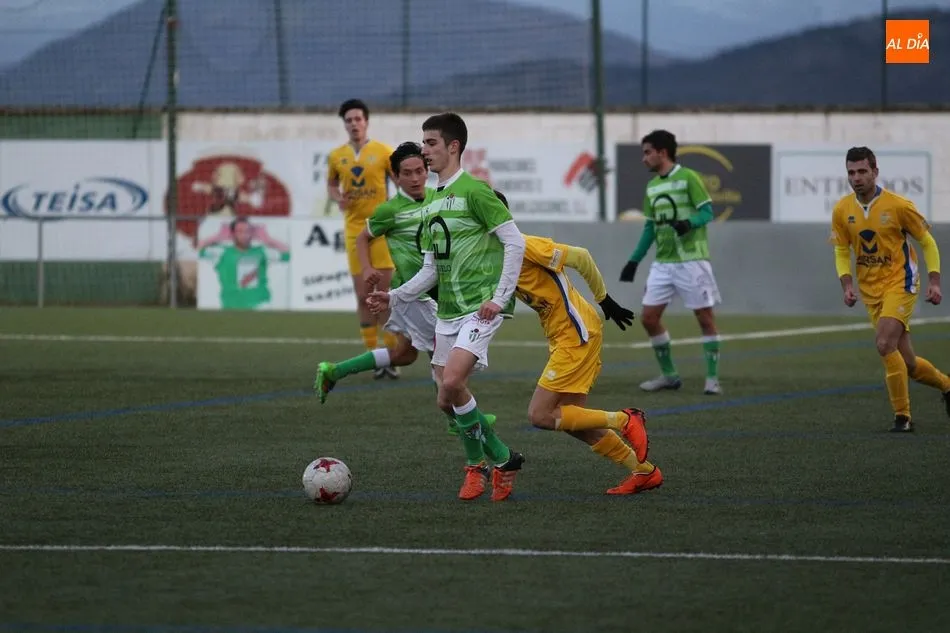 Foto 9 - El Real Monterrey vence al Guijuelo B en el &uacute;ltimo minuto (0-1)