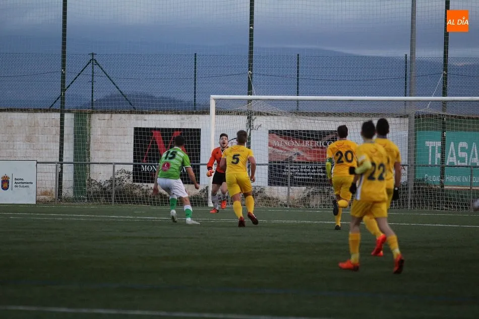 Foto 5 - El Real Monterrey vence al Guijuelo B en el &uacute;ltimo minuto (0-1)