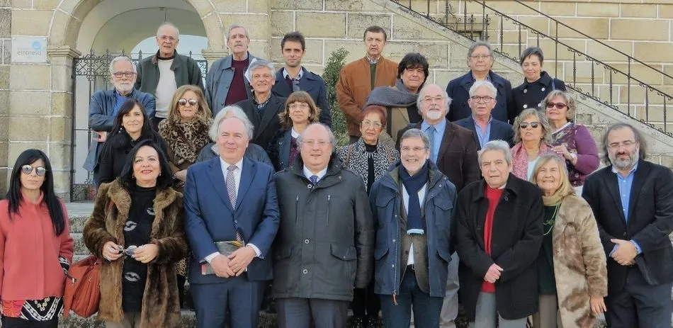 Autoridades y escritores participantes en los premios