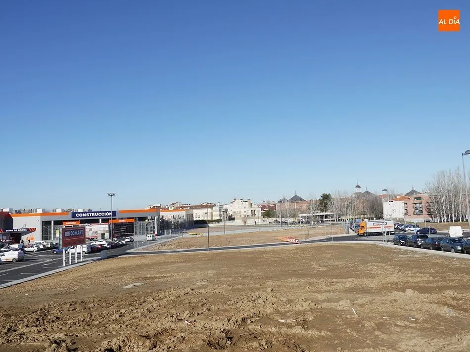 Foto 4 - La apertura del nuevo Bricomart permite el desarrollo comercial de la zona paralizado desde hace...