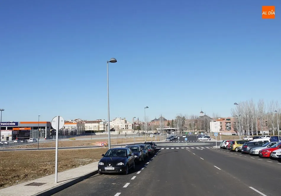 Foto 3 - La apertura del nuevo Bricomart permite el desarrollo comercial de la zona paralizado desde hace...