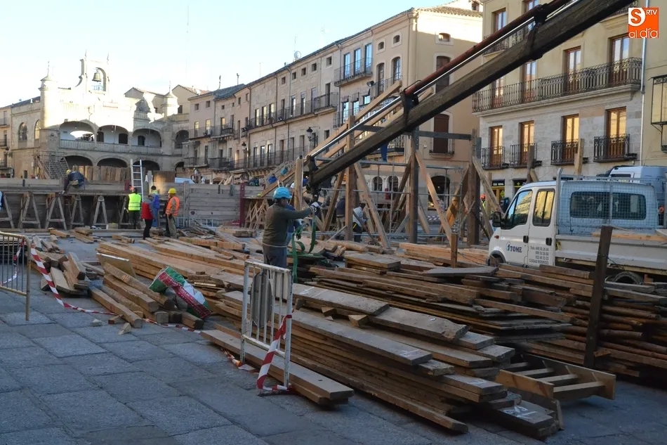 Dos tablaos grandes y la Puerta de la calle Sánchez Arjona buscan constructor  