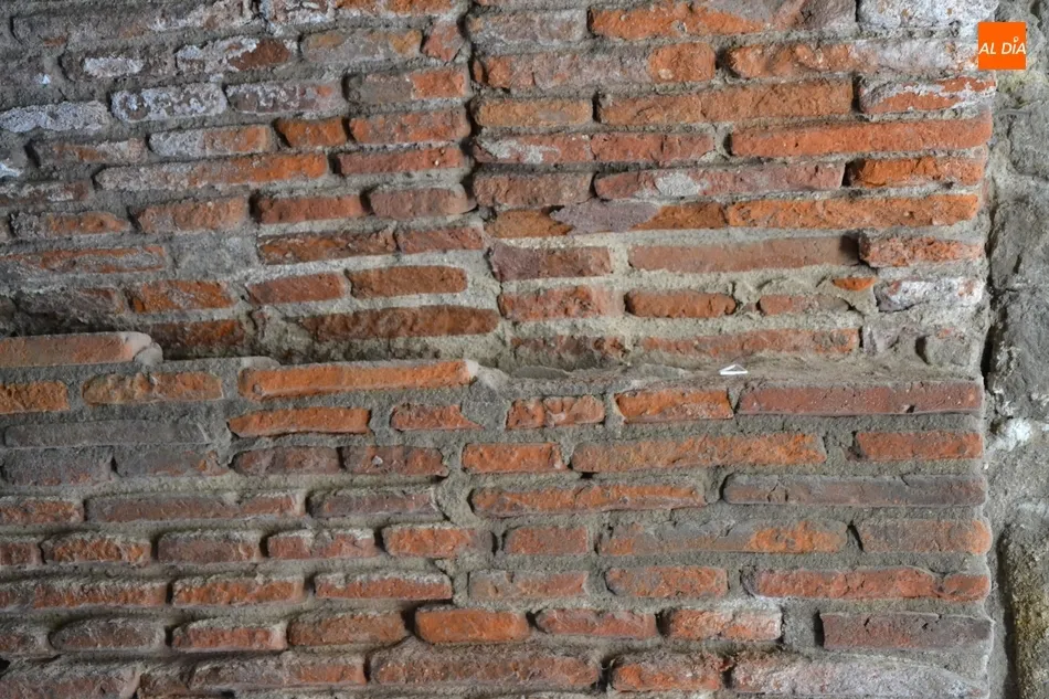 Foto 5 - Cortes puntuales al tr&aacute;fico en la b&oacute;veda de la R&uacute;a del Sol para intervenir en las hornacinas  