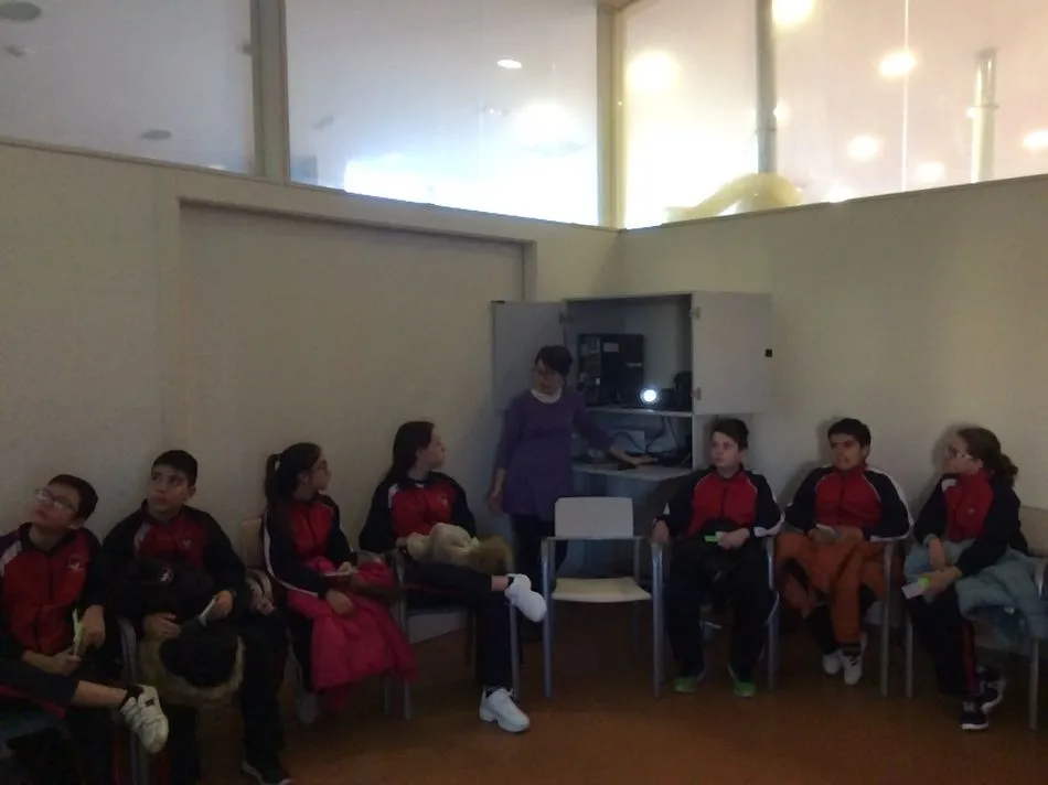 Foto 10 - Los alumnos de 1&ordm; de ESO del Colegio Padres Trinitarios visitan el centro ocupacional &lsquo;El...