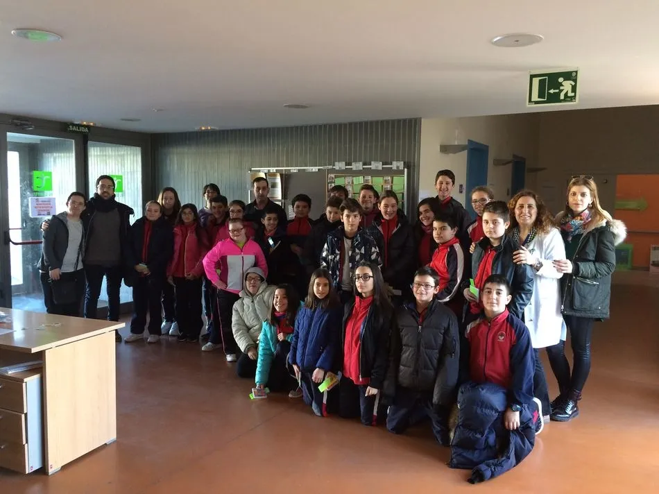 Foto 2 - Los alumnos de 1&ordm; de ESO del Colegio Padres Trinitarios visitan el centro ocupacional &lsquo;El...