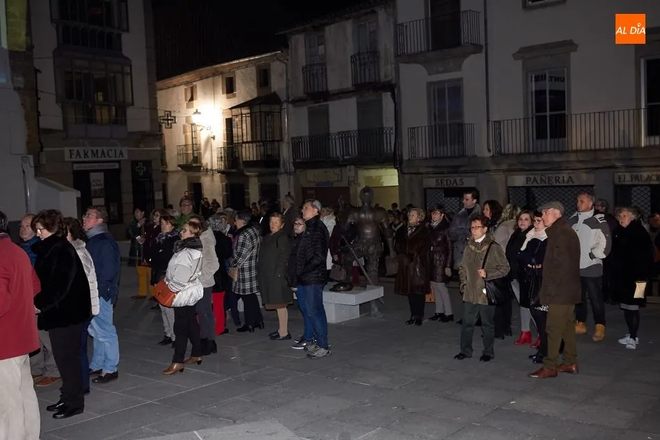 Foto 5 - El Teatro Cervantes de B&eacute;jar estrena una nueva iluminaci&oacute;n en su fachada  