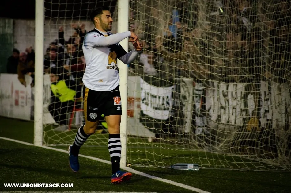 Manjón celebra un gol con Unionistas / Unionistas