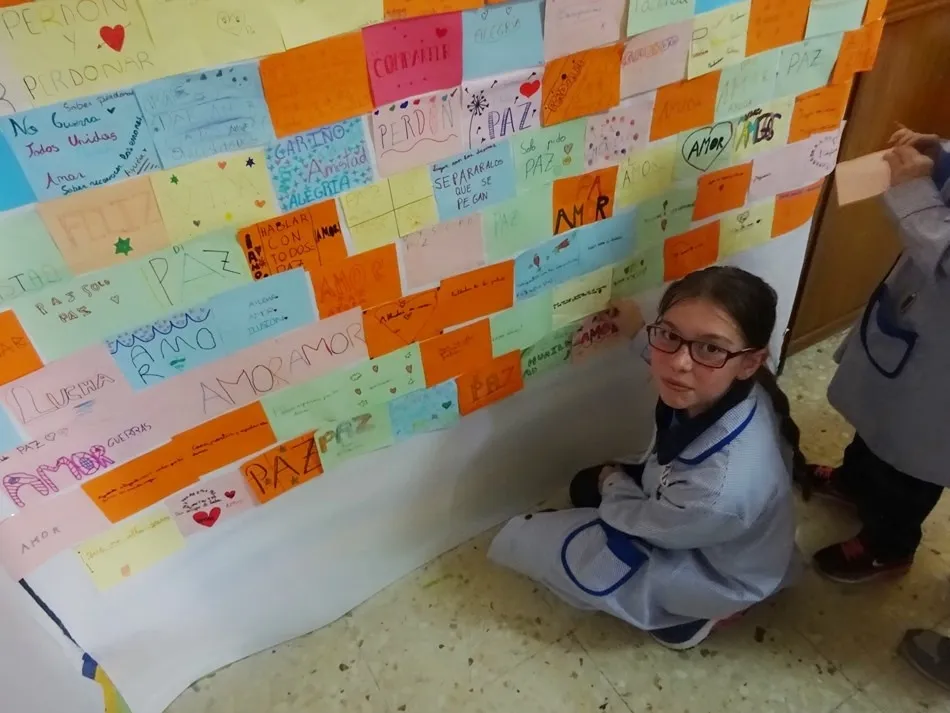 Foto 6 - El colegio San Juan Bosco apuesta por valores solidarios que garantizan la Paz