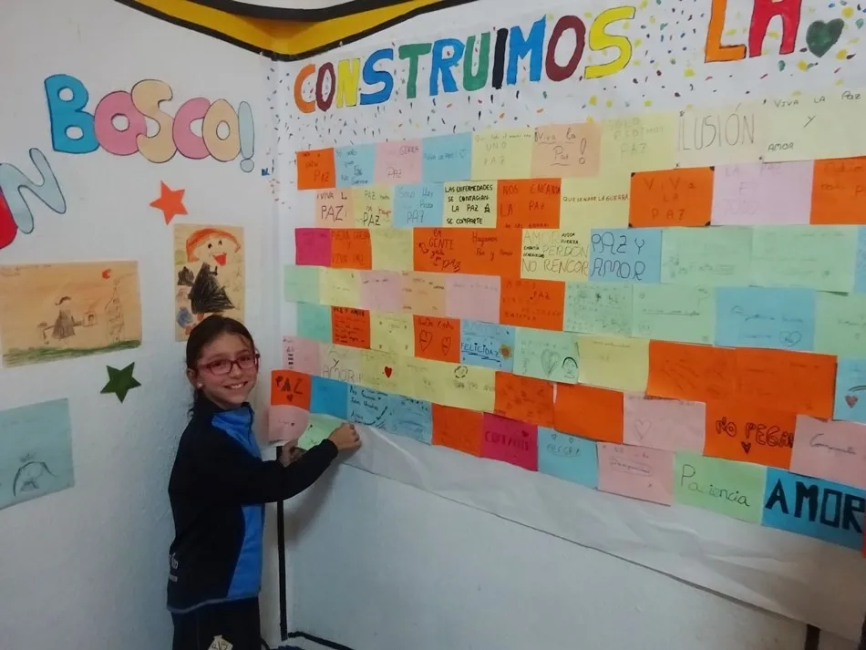 Foto 2 - El colegio San Juan Bosco apuesta por valores solidarios que garantizan la Paz