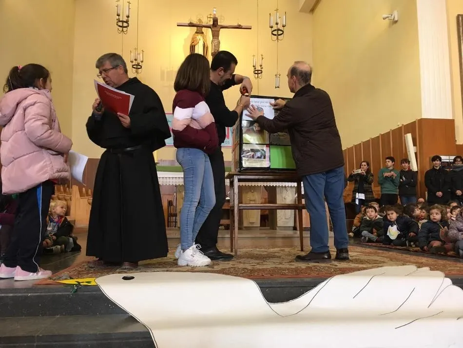 Foto 11 - Alumnos y docentes del colegio San Agust&iacute;n coinciden en que &lsquo;la paz es el camino&rdquo;