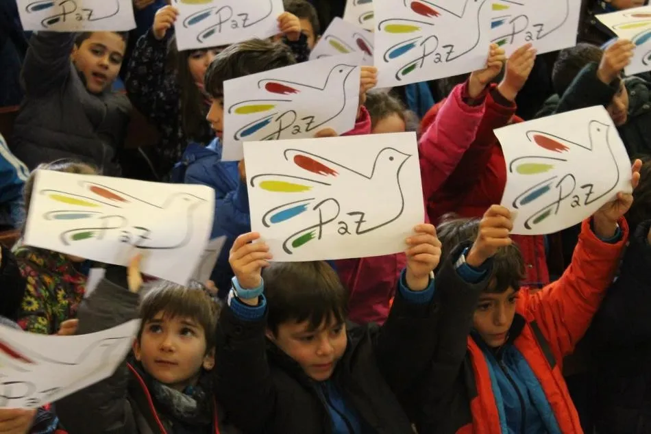 Foto 7 - Alumnos y docentes del colegio San Agust&iacute;n coinciden en que &lsquo;la paz es el camino&rdquo;
