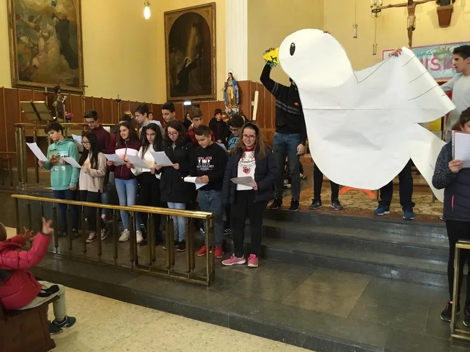 Foto 6 - Alumnos y docentes del colegio San Agust&iacute;n coinciden en que &lsquo;la paz es el camino&rdquo;