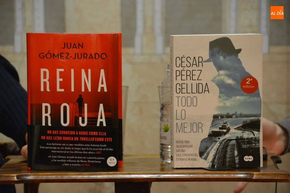 Foto 9 - Encuentro literario con dos maestros de la intriga