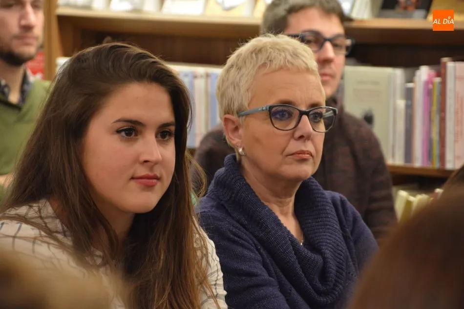 Foto 5 - Encuentro literario con dos maestros de la intriga