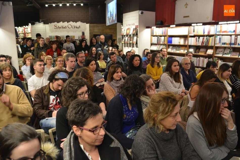 Foto 3 - Encuentro literario con dos maestros de la intriga
