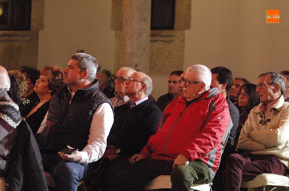 Foto 11 - Juan Tom&aacute;s Mu&ntilde;oz, alabado como ejemplo de di&aacute;logo y consenso en la nueva era sin mayor&iacute;as...