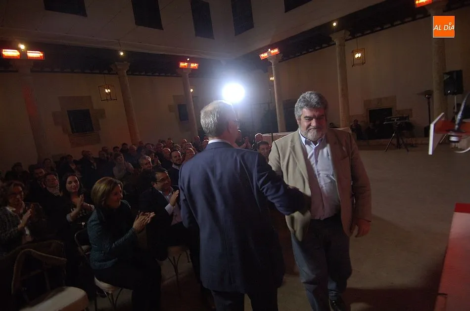 Foto 6 - Juan Tom&aacute;s Mu&ntilde;oz, alabado como ejemplo de di&aacute;logo y consenso en la nueva era sin mayor&iacute;as...