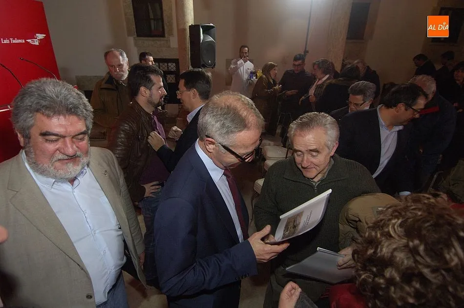 Foto 2 - Juan Tom&aacute;s Mu&ntilde;oz, alabado como ejemplo de di&aacute;logo y consenso en la nueva era sin mayor&iacute;as...