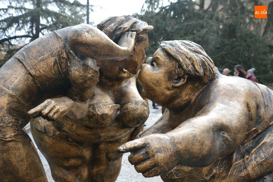 Foto 4 - Las plazas de Salamanca acogen la obra del reconocido escultor chino Xu Hongfei