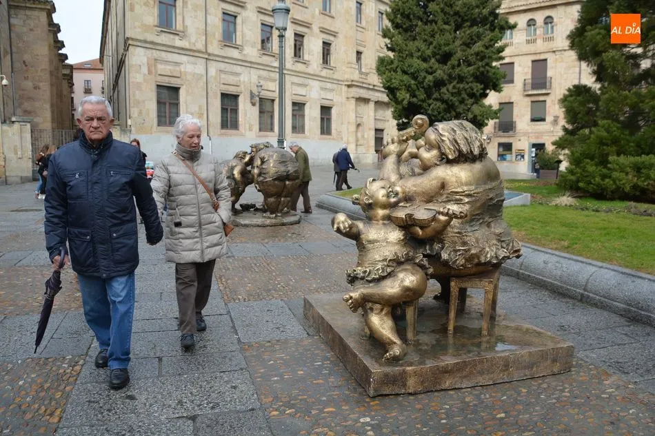 Foto 2 - Las plazas de Salamanca acogen la obra del reconocido escultor chino Xu Hongfei