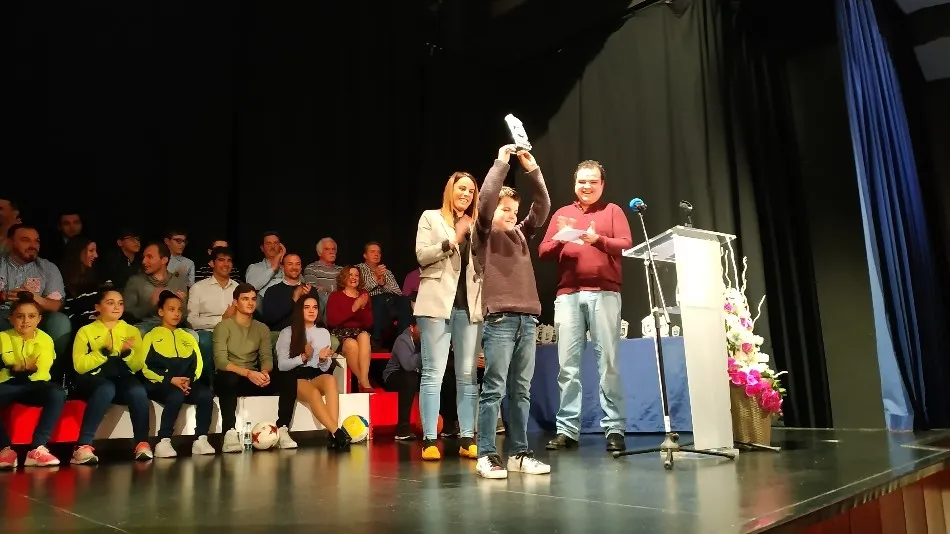 Foto 2 - Guijuelo rinde homenaje a sus mejores deportistas