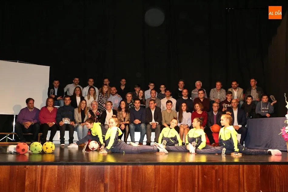 Foto 7 - Guijuelo rinde homenaje a sus mejores deportistas