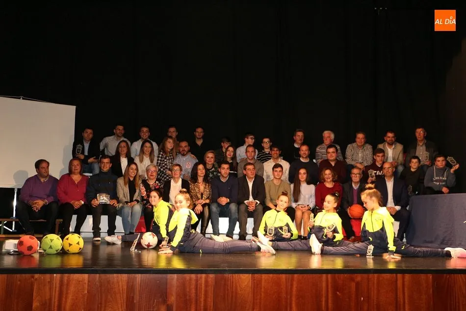 Foto 6 - Guijuelo rinde homenaje a sus mejores deportistas