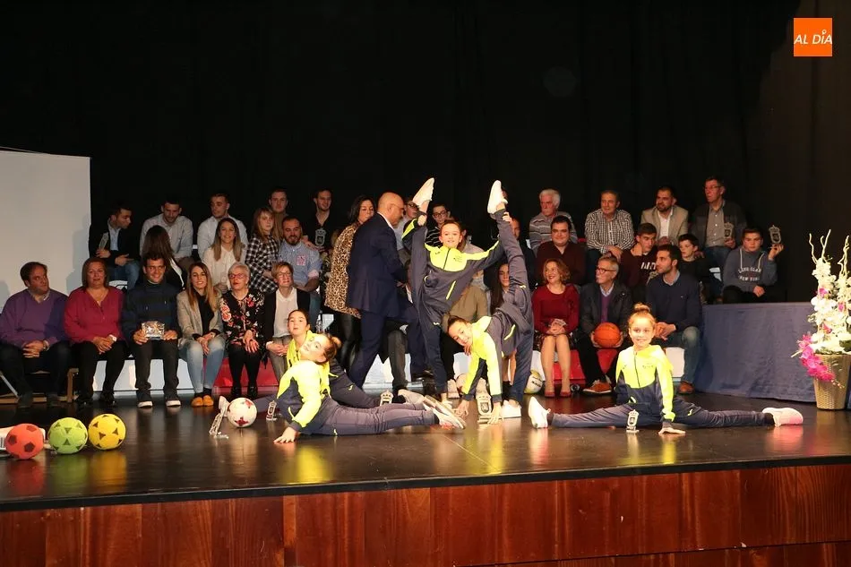 Foto 4 - Guijuelo rinde homenaje a sus mejores deportistas