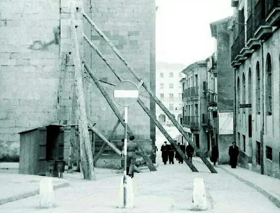 Foto 4 - La calle Obispo Jarr&iacute;n a mediados del XX