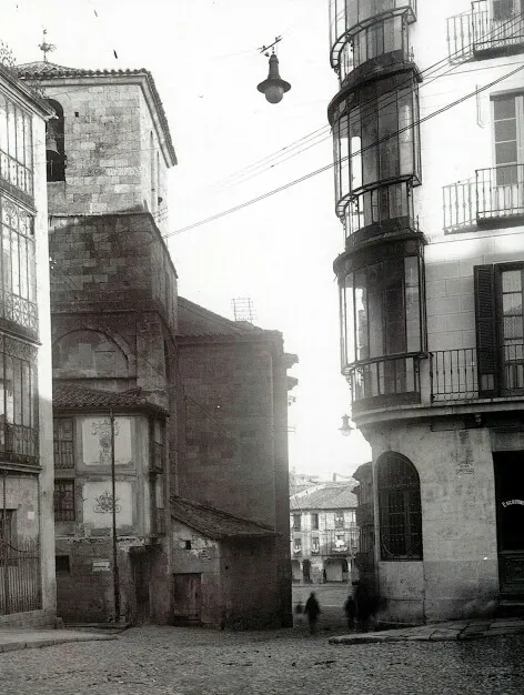 Foto 3 - La calle Obispo Jarr&iacute;n a mediados del XX