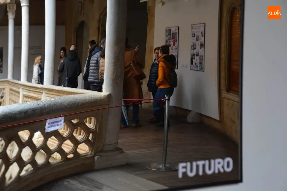 Foto 6 - Una exposici&oacute;n en la Casa de las Conchas anima a las ni&ntilde;as a realizar carreras...
