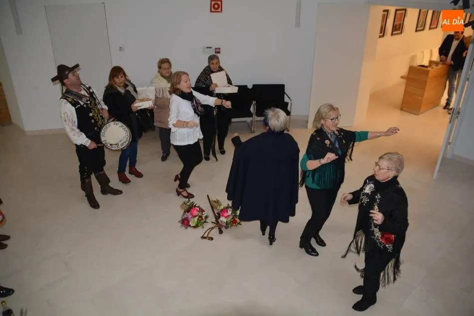 Foto 2 - Santa Marta mantiene la tradici&oacute;n de las &aacute;guedas con la cesi&oacute;n del bast&oacute;n del alcalde