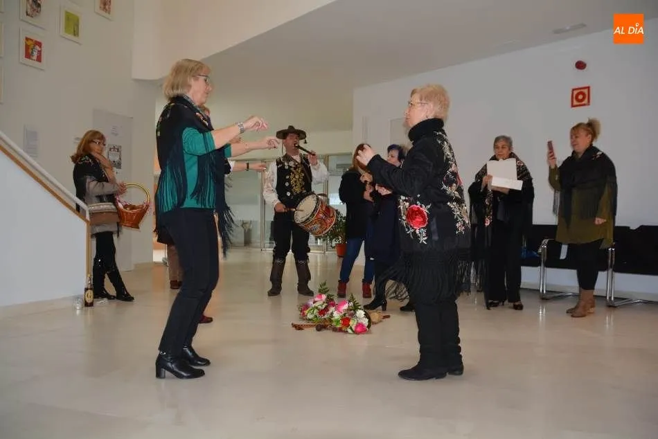 Foto 4 - Santa Marta mantiene la tradici&oacute;n de las &aacute;guedas con la cesi&oacute;n del bast&oacute;n del alcalde