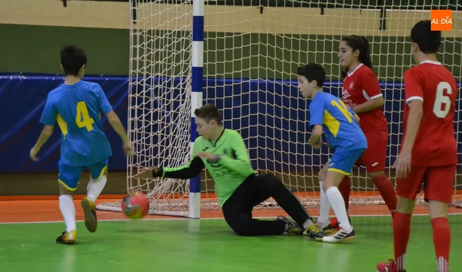 El Infantil A del III Columnas supera a sus hermanos del B en la apertura del finde  