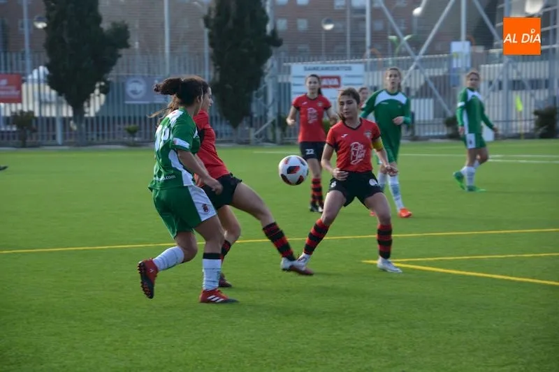 Instantes del partido entre el Salamanca FF y el Pozuelo de Alarcón / Lydia González
