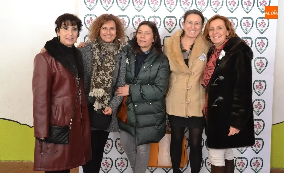 Foto 6 - Emotivo encuentro de cerca de 150 antiguos alumnos del Colegio Misioneras  