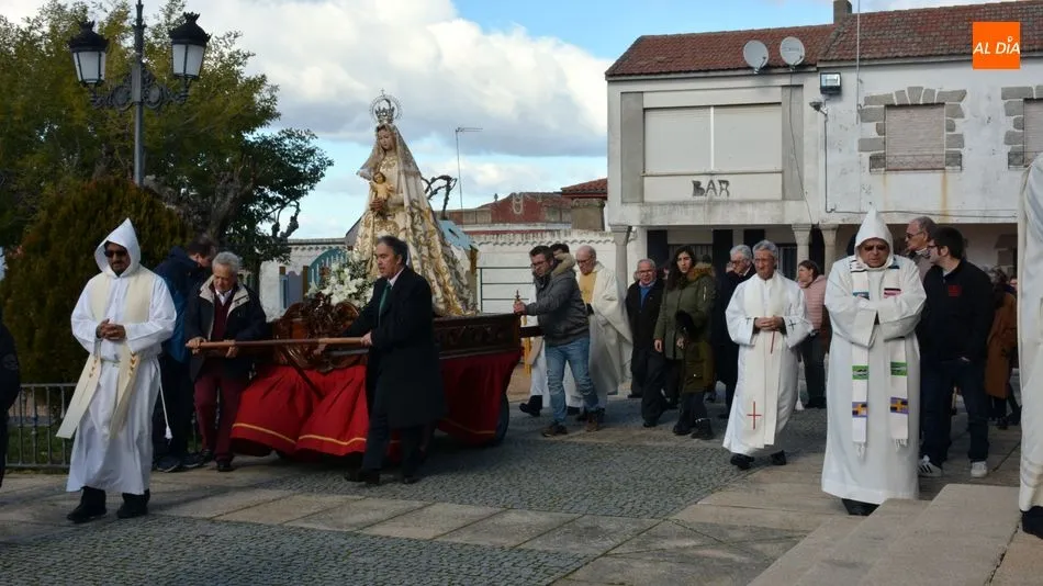 Foto 8 - Los vecinos arropan a la Virgen de la Paz en las fiestas de La Fregeneda