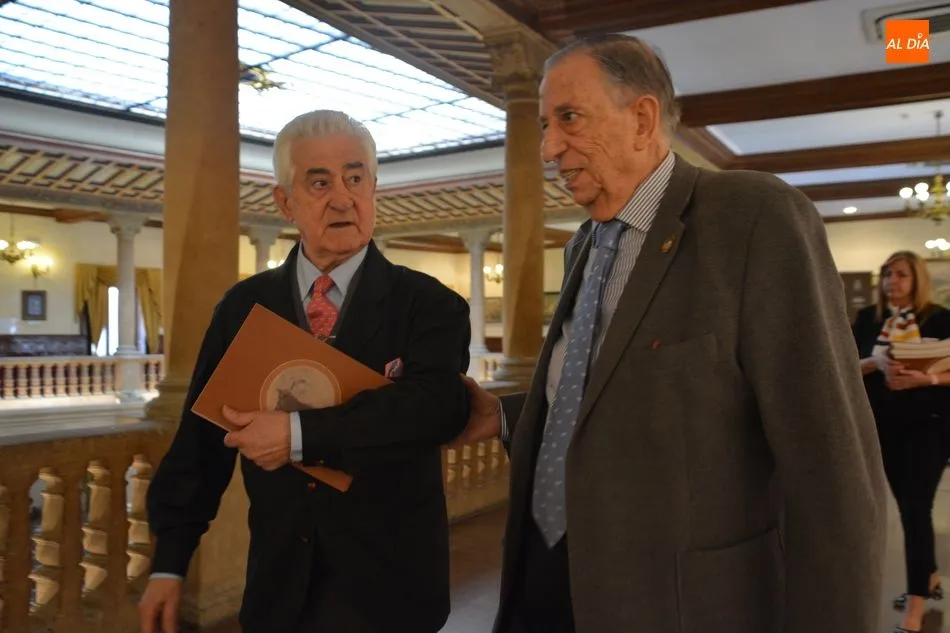 Foto 7 - El Casino acoge la muestra de dibujos sobre tauromaquia de Miguel &Aacute;ngel Soria