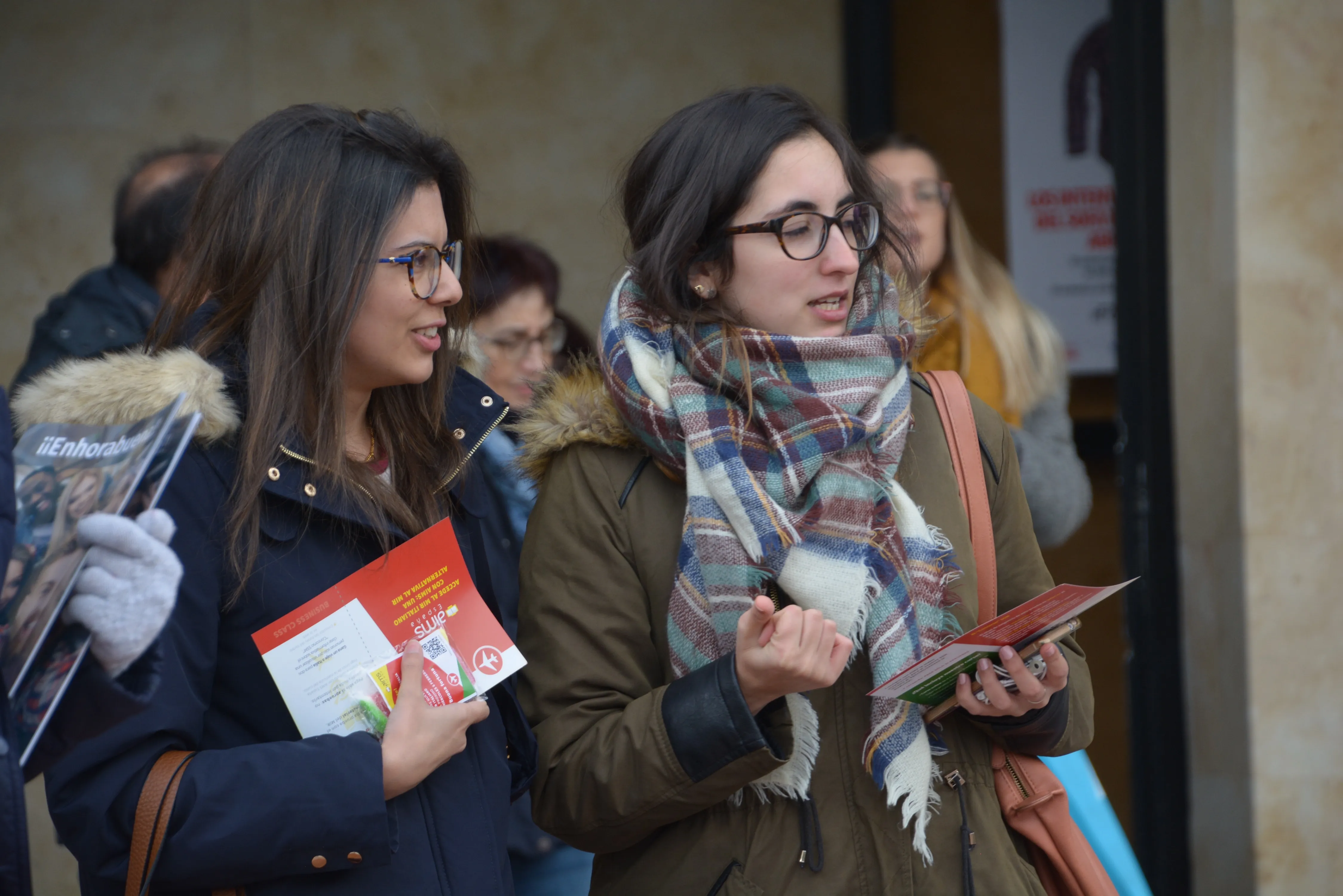 Foto 10 - M&aacute;s de mil personas realizan el MIR en Salamanca